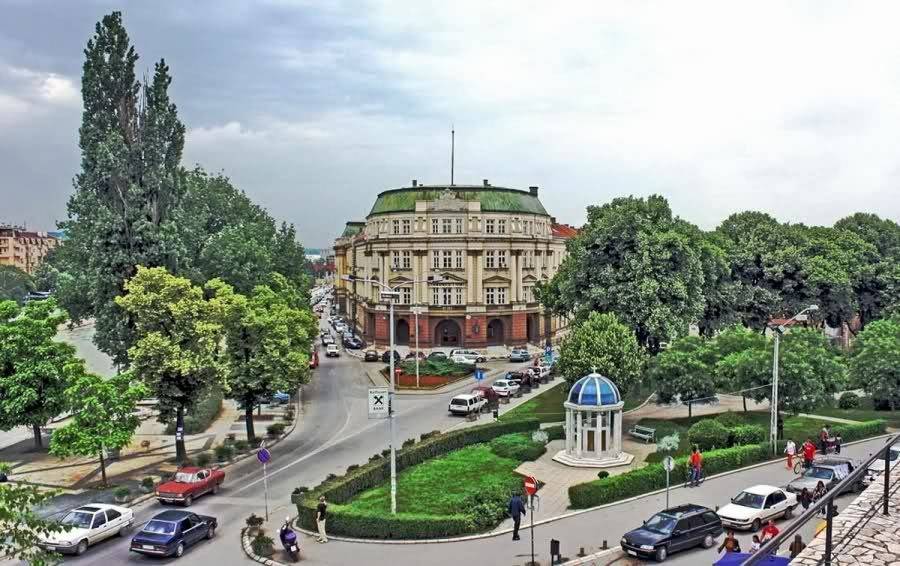 Ниш город. Niš Сербия. Город ниш Сербия. Nis Serbia город. Ниш Сербия достопримечательности.